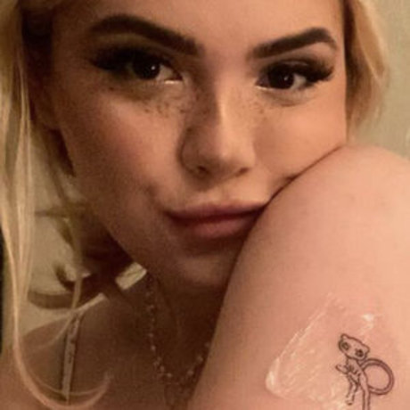 babydrey7 セックス女優 写真