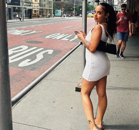 Madwavyy セックスポルノスター 写真