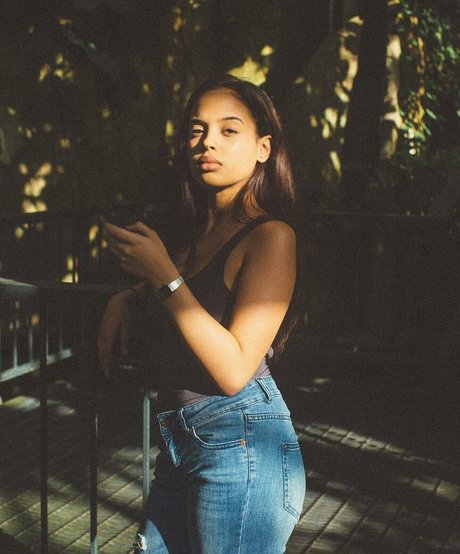 Madwavyy 素敵なモデル アーカイブ