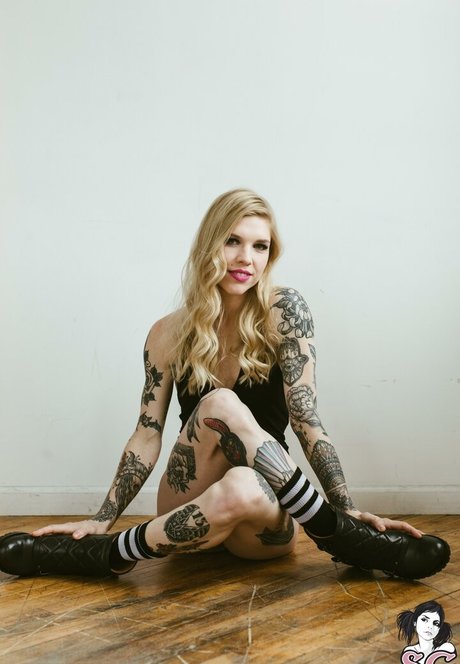 Auric 美しいモデル 写真