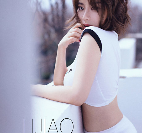 曲線美のxxx オンリーファンズ セクシーヌード 写真