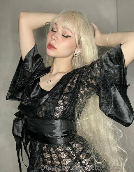 アナルファックオンリーファンズ 無料セックス 写真