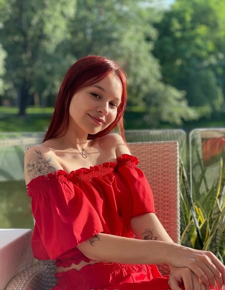 いちごミルクオンリーファンズ セクシーxxx 画像