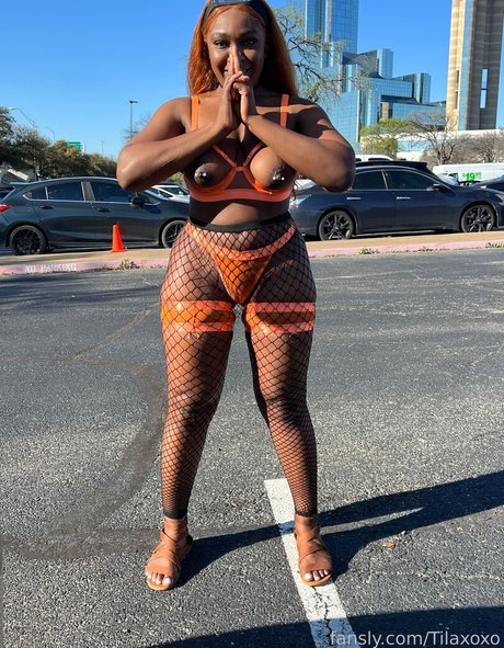 Tila Totti スター 裸 写真