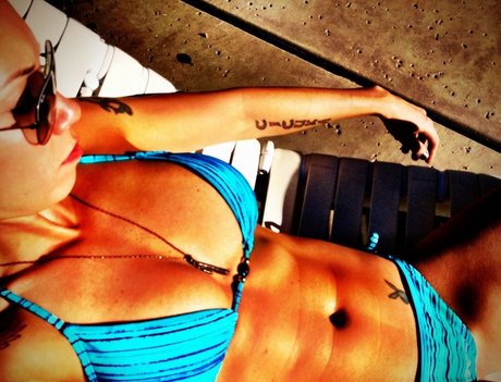 Kristanna Loken エロティックなモデル アーカイブ