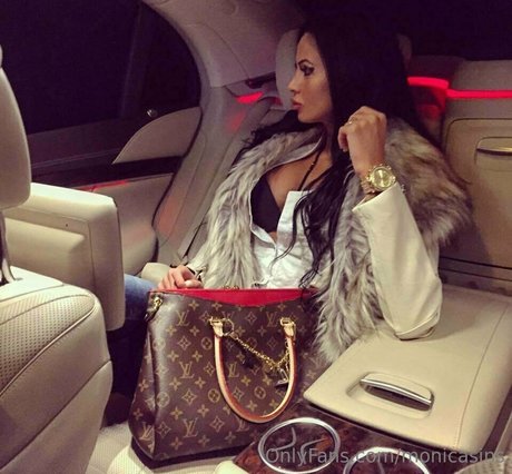 筋肉トランスオンリーファンズ ポルノ 写真