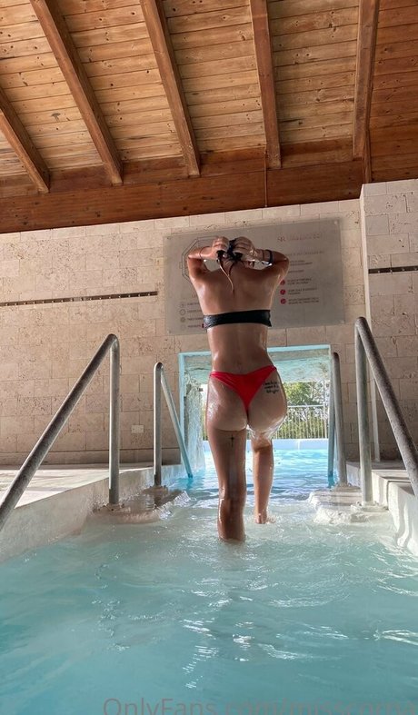 熟女アナルオンリーファンズ セックス 写真