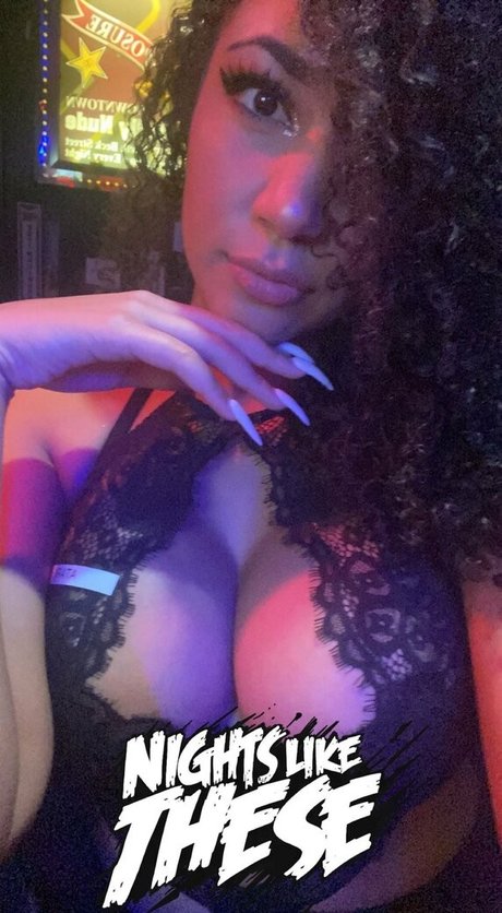 毛深いアジア人オンリーファンズ 無料アダルト 写真