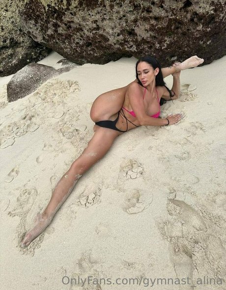 flexible girl hot アートスター 写真