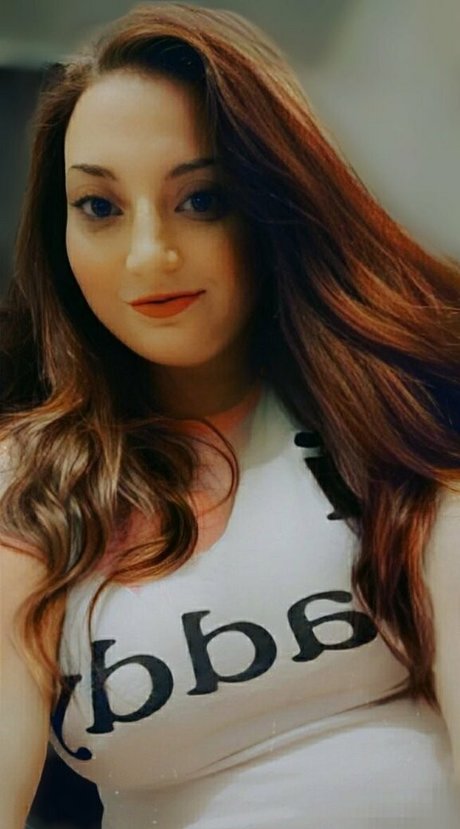 sarahyournaughtygirl69 ポルノスター セックス 画像