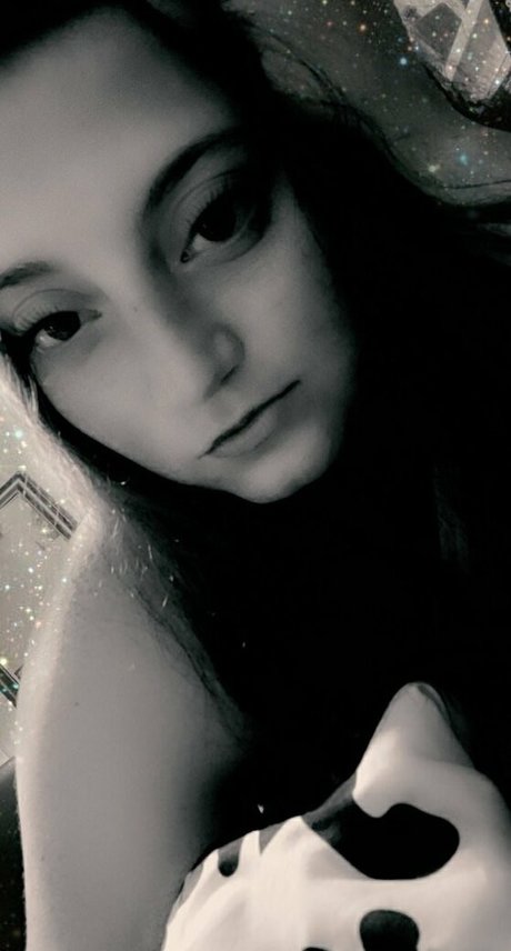 sarahyournaughtygirl69 高品質のポルノスター アーカイブ