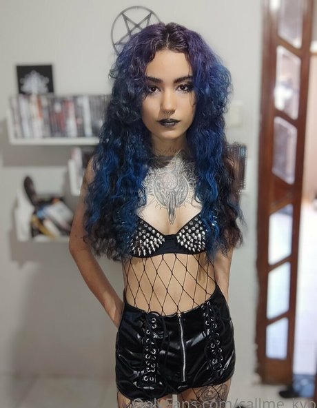 トランス熟女オンリーファンズ 無料ヌード 画像