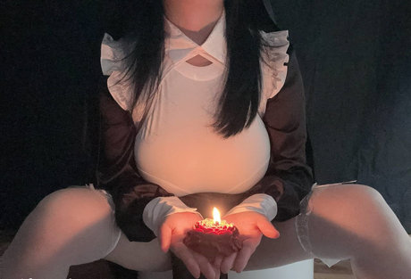 妊娠中のオンリーファンズ エロチック 画像