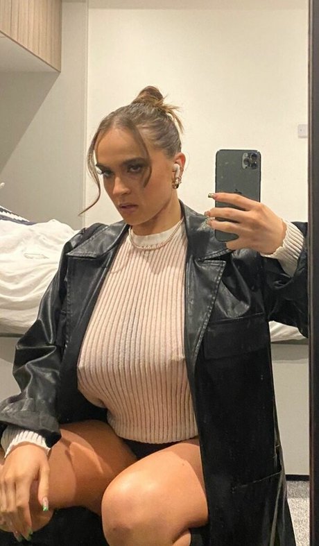 Angelinafoxxx ヌードモデル 画像