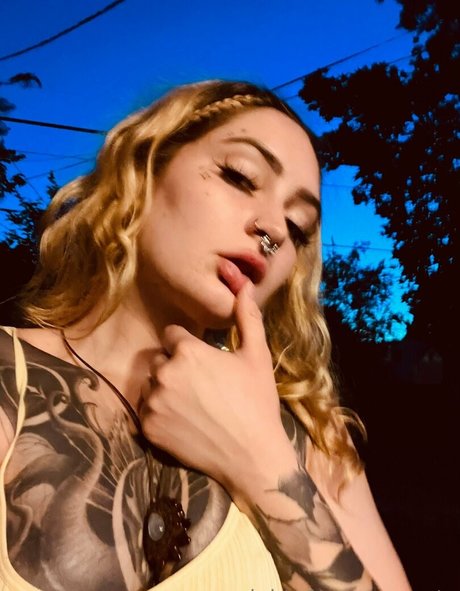 aurorawestx ポルノスター セクシー 写真