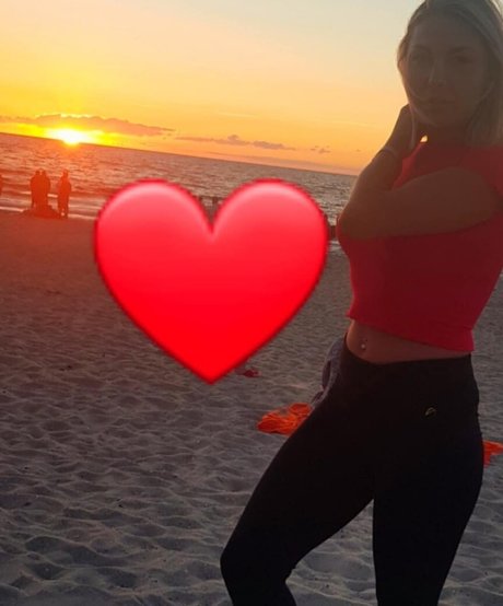 本物のオンリーファンズ ポルノ アーカイブ