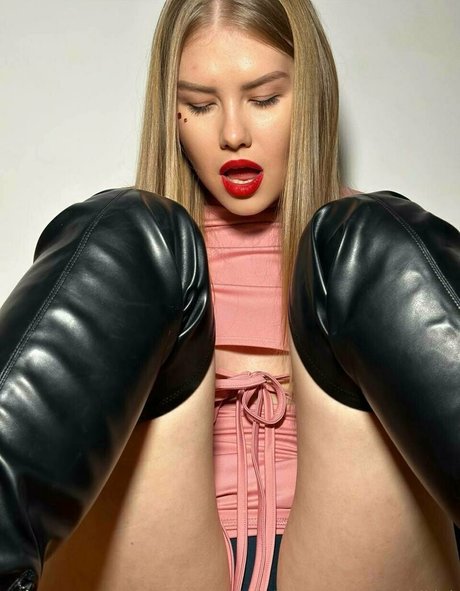 vikini bikini エロティックなスター アーカイブ