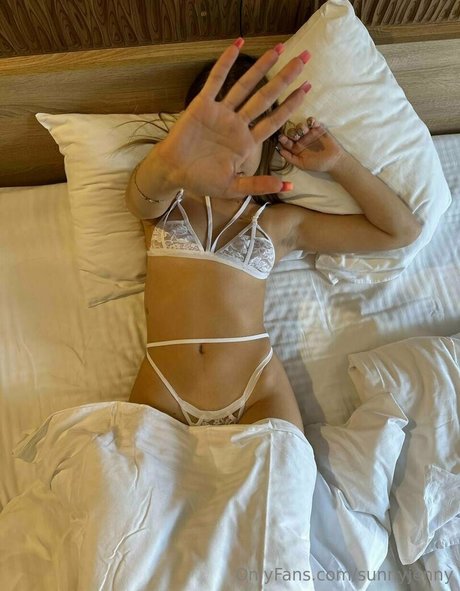 小柄な足オンリーファンズ アートxxx 画像