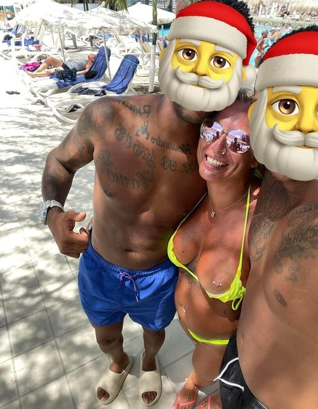 brithotwife エロティックモデル ギャラリー