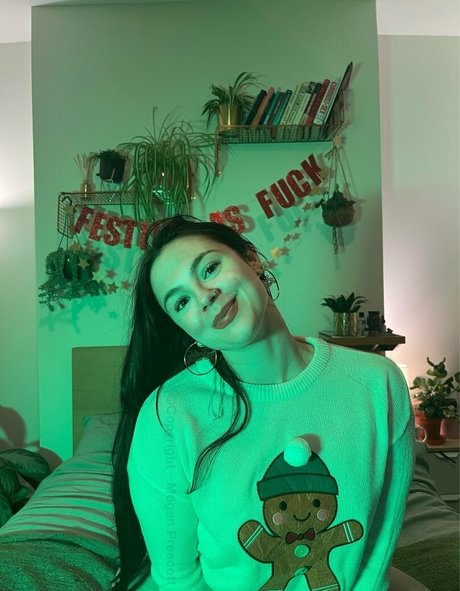 フラットオンリーファン セクシー 写真