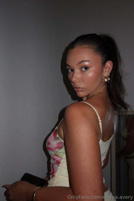 Emma Avery スター xxx 写真