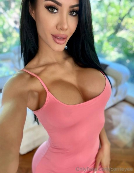 corrieyee スター xxx 写真