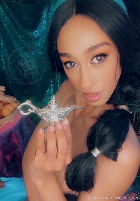 JOI オンリーファンズ セクシーヌード 写真