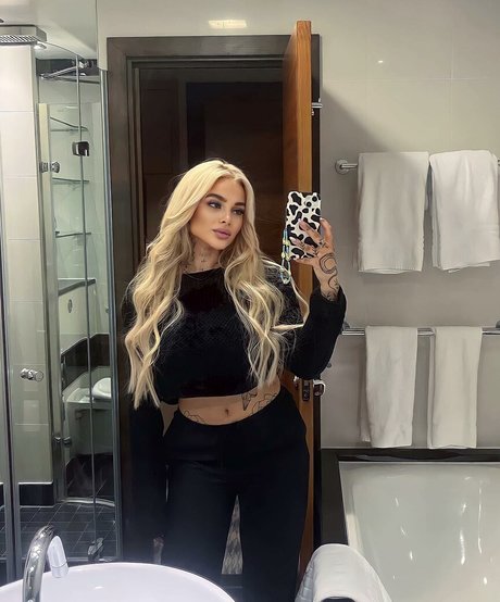 Angelika Kramer xxxポルノスター 写真