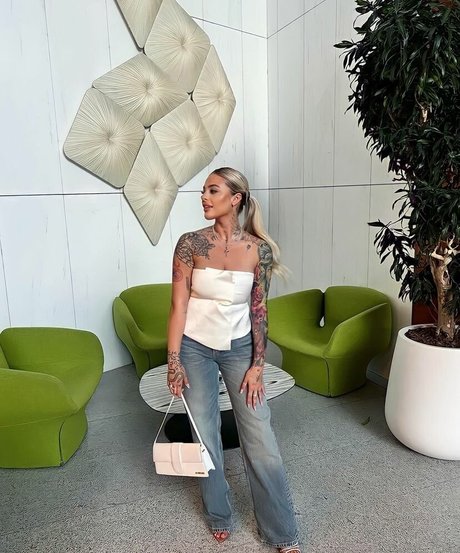 Angelika Kramer HDスター 画像