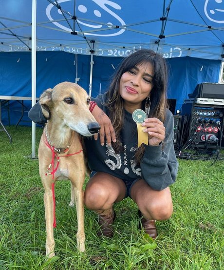 Nisha Katona XXXモデル 写真