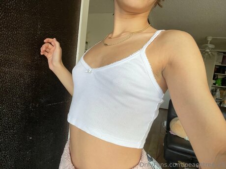 ビキニプリンセスオンリーファンズ ホット 画像