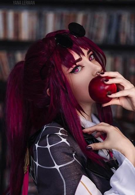 Yana Lerman 完璧なポルノスター 写真