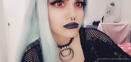 指マン 潮吹き オンリーファンズ セクシー 写真