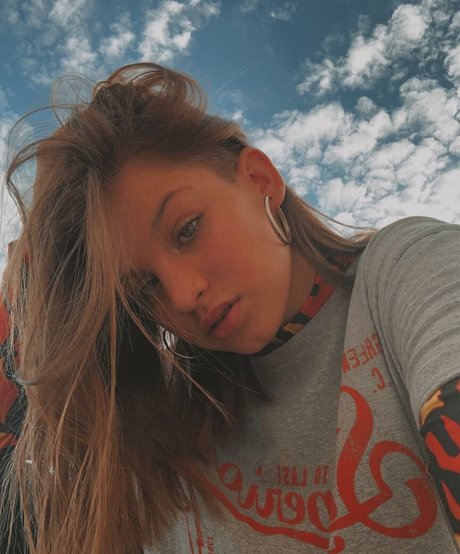 Abbylamaison ポルノスター 美しい 画像