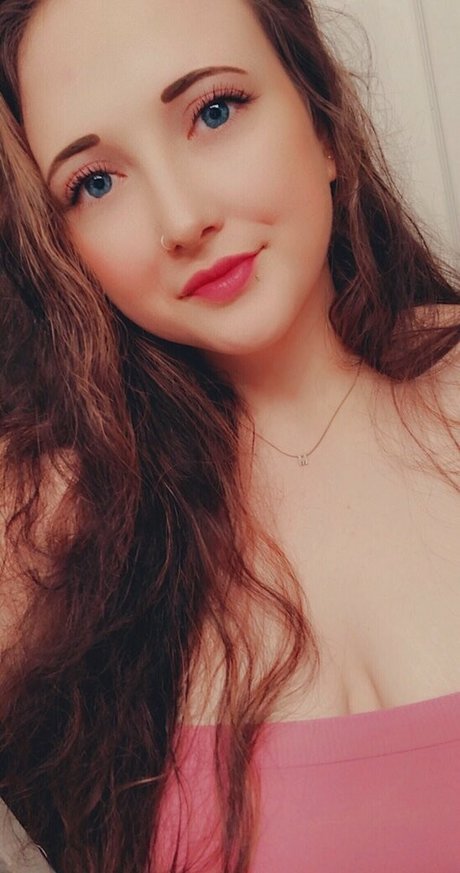 NWCurvess セクシーなスター 写真