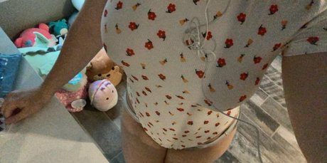 チェコのティーンズオンリーファンズ ヌード 画像