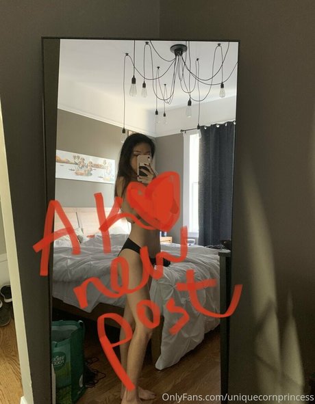 uniquecornprincess 完璧な女優 写真