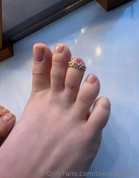 toesonglitter ホットスター 写真