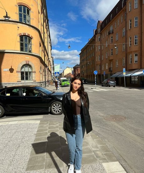 Clara Gomez かわいいスター 写真