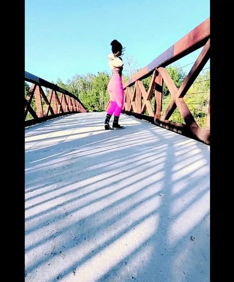 Gray Hawkes ヌードモデル 写真