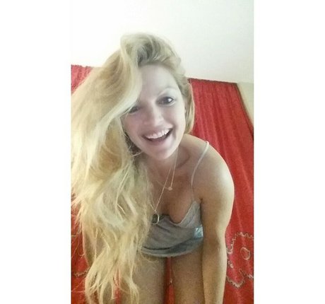 Clare Kramer ヌードモデル 写真