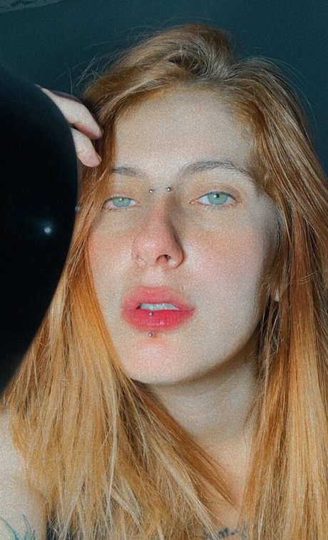 exvadiacareca 完璧な女優 画像