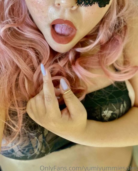 yumiyummiesoles ホットモデル 写真