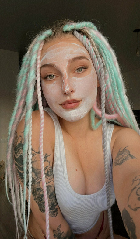 メコスジのオンリーファンズ エロチック 画像