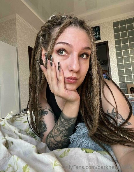 darkness luna 美しいモデル 画像