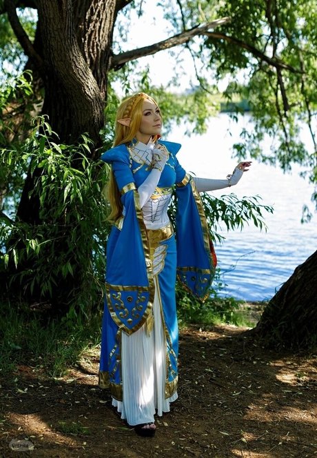 Mi2ray Cosplay スター ヌード 写真