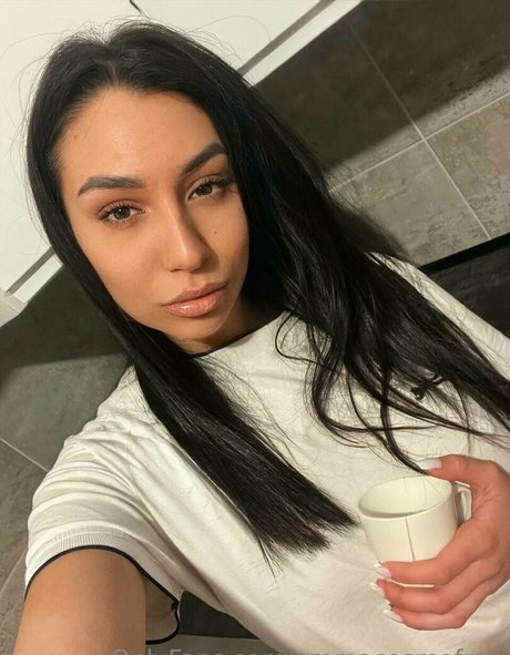 emmacosmo プロフィール写真