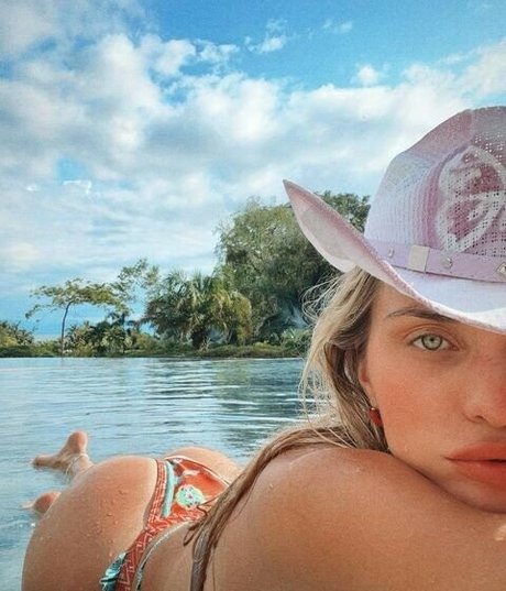 Emma Vanderhoof アート女優 画像