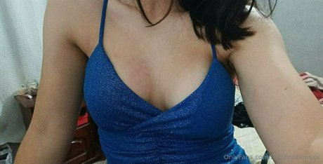 hotchristinexxx 無料モデル 写真