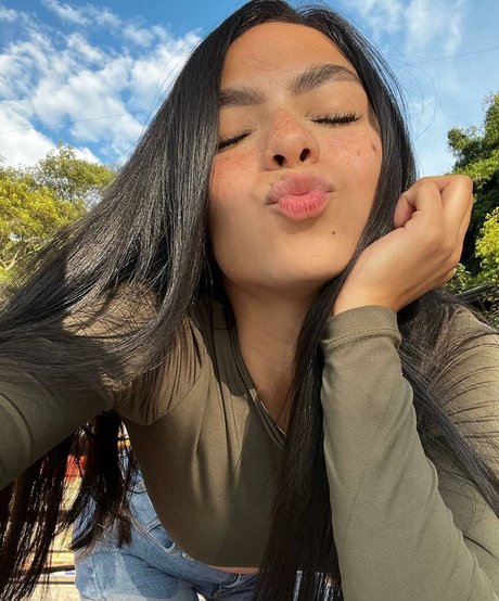 Miatorres 高品質女優 写真